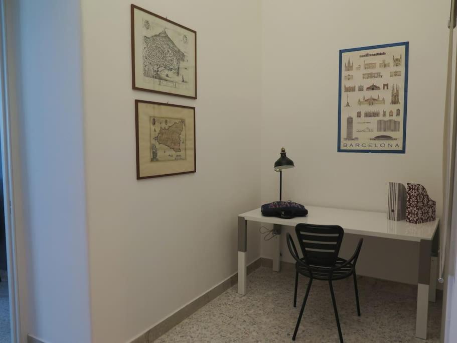 Stesicoro-Duomo Elegante Appartamento In Centro คาตาเนีย ภายนอก รูปภาพ